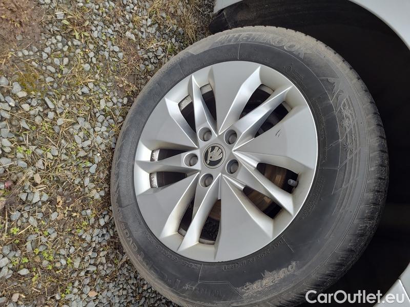  Skoda  Octavia  Lim. (NX3)(2020)  1.5TSI 110 Ambition 5d #5
