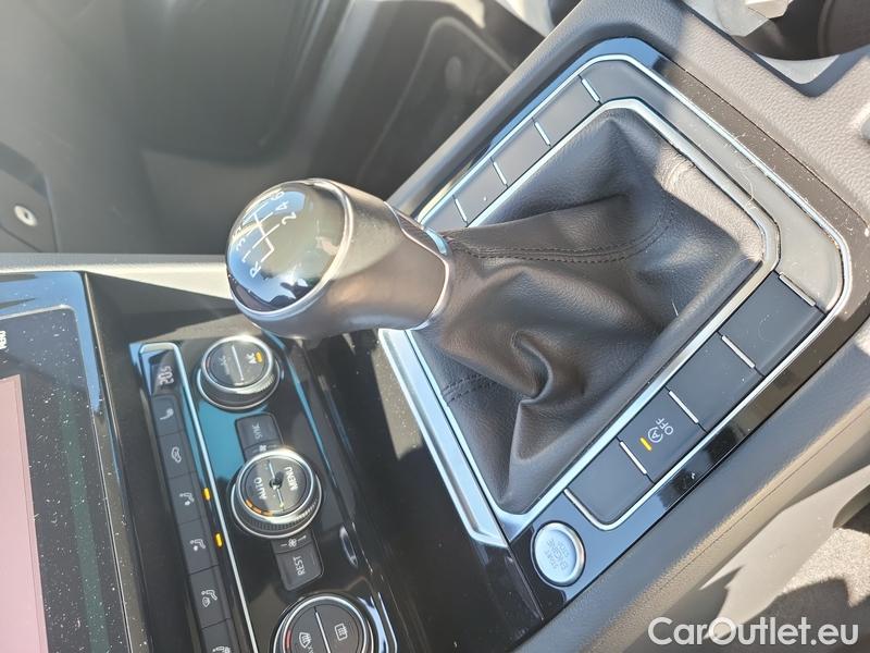  Volkswagen  Passat  8 SW (2014) Pas.Var.2.0TDI 110 HL #35