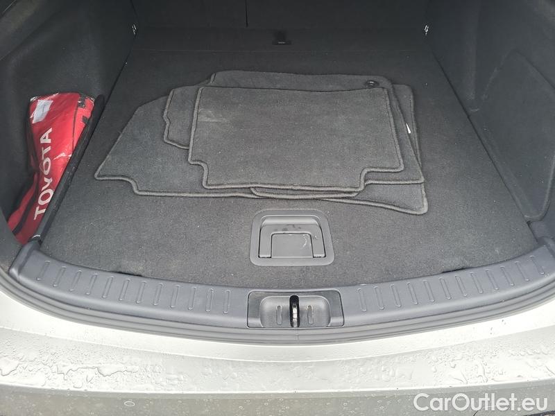  Toyota  Corolla  TouringSports (E21) (2019)  TS 2.0Hyb.Comfort AT #14