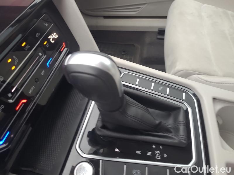  Volkswagen  Passat  Variant (CB5) (2019) Pas.Var.2.0TDI 110 Elegance AT #17