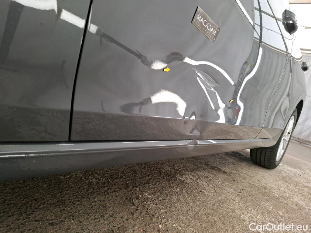  Volkswagen  Golf  VOLKSWAGEN / 2020 / 5P / Berline 1.0 eTSI OPF 110 DSG7 Life Business #4