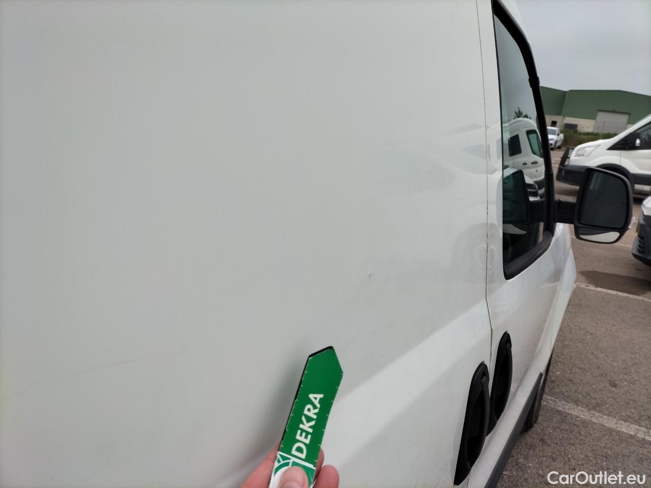  Fiat  Doblo FIAT Doblò Cargo/2015/3P/furgón derivado de turismo Cargo Base 1.3 Multijet 70kW (95CV) #70