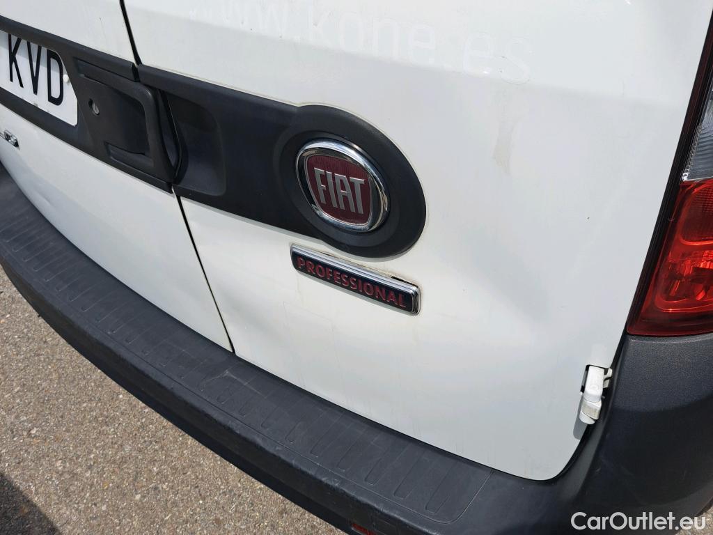  Fiat  Doblo FIAT Doblò Cargo/2015/3P/furgón derivado de turismo Cargo Base 1.3 Multijet 70kW (95CV) #63