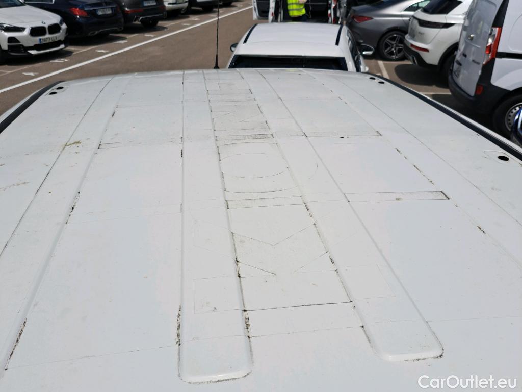  Fiat  Doblo FIAT Doblò Cargo/2015/3P/furgón derivado de turismo Cargo Base 1.3 Multijet 70kW (95CV) #32