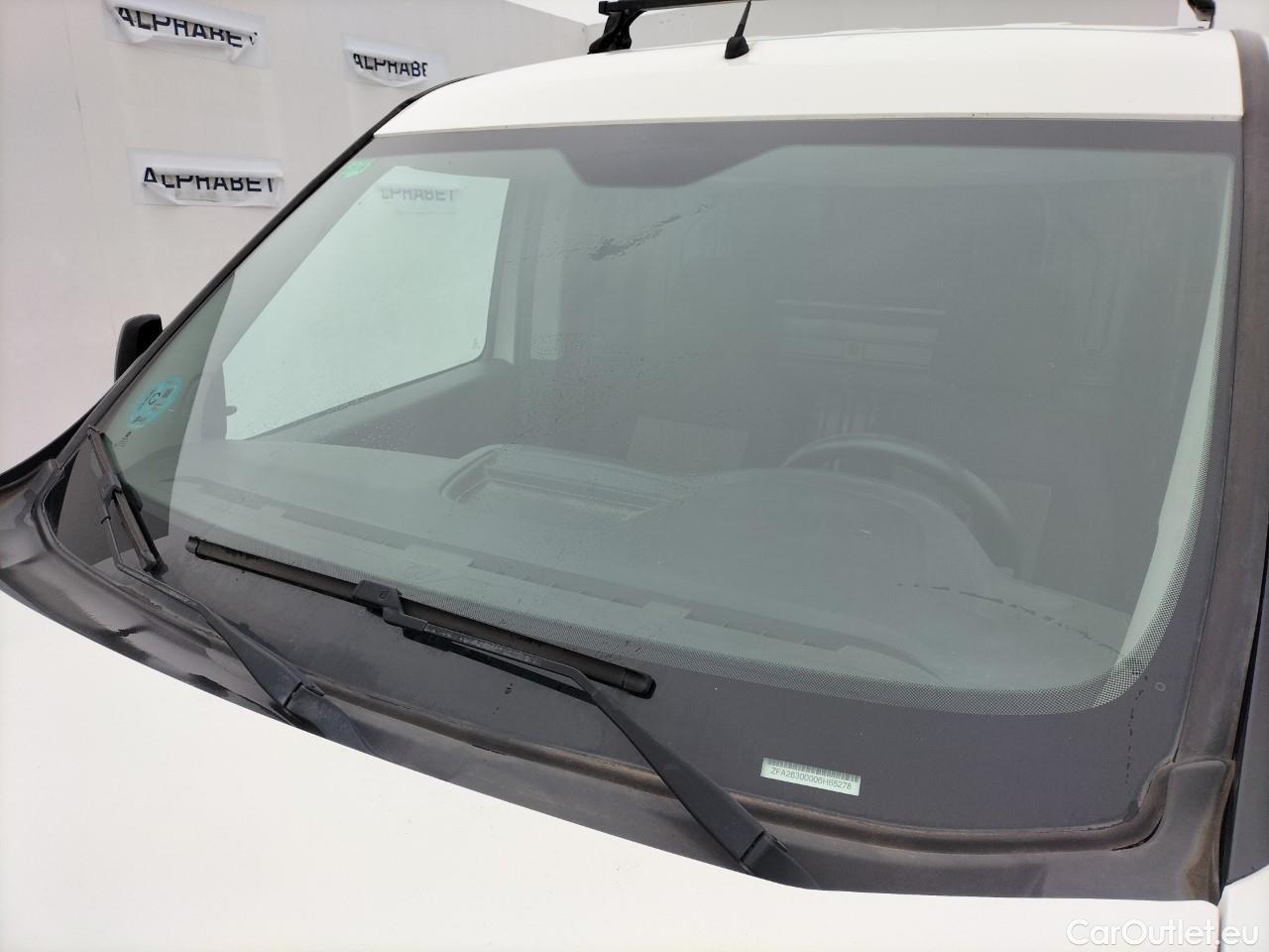  Fiat  Doblo FIAT Doblò Cargo/2015/3P/furgón derivado de turismo Cargo Base 1.3 Multijet 70kW (95CV) #99