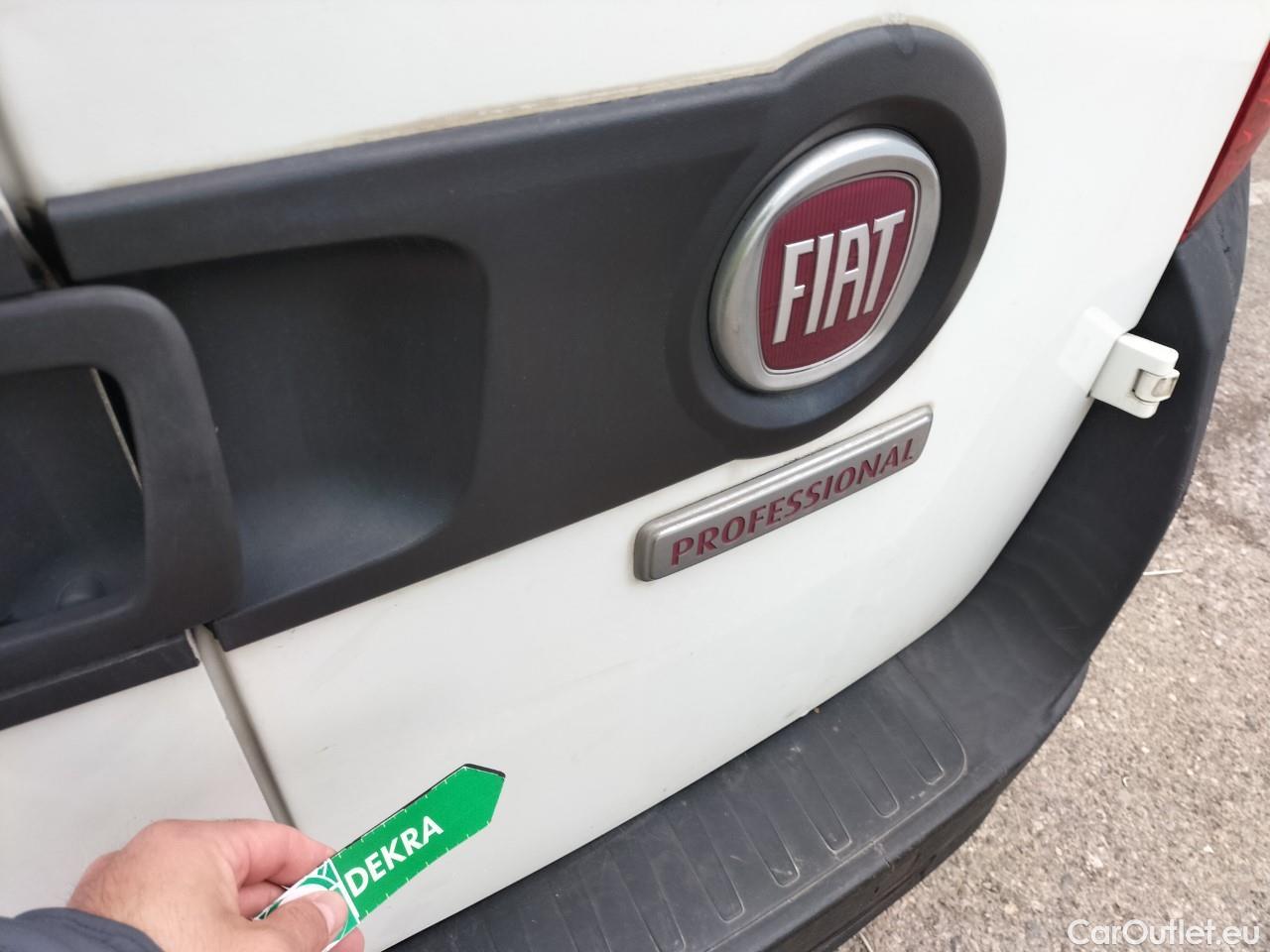  Fiat  Doblo FIAT Doblò Cargo/2015/3P/furgón derivado de turismo Cargo Base 1.3 Multijet 70kW (95CV) #55