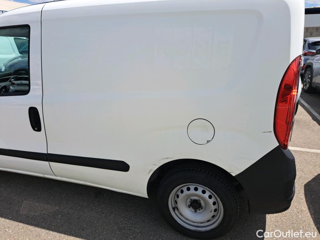  Fiat  Doblo FIAT Doblò Cargo/2015/3P/furgón derivado de turismo Cargo Base 1.3 Multijet 70kW (95CV) #5