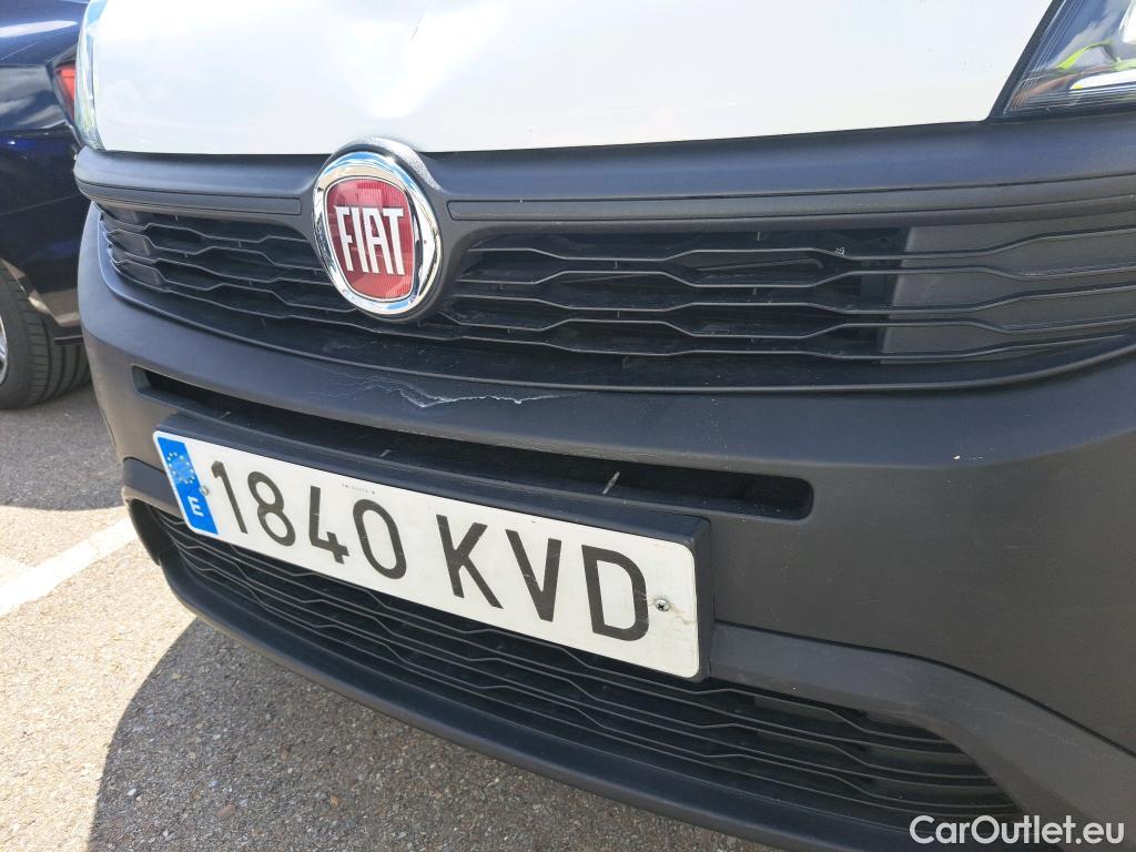  Fiat  Doblo FIAT Doblò Cargo/2015/3P/furgón derivado de turismo Cargo Base 1.3 Multijet 70kW (95CV) #9