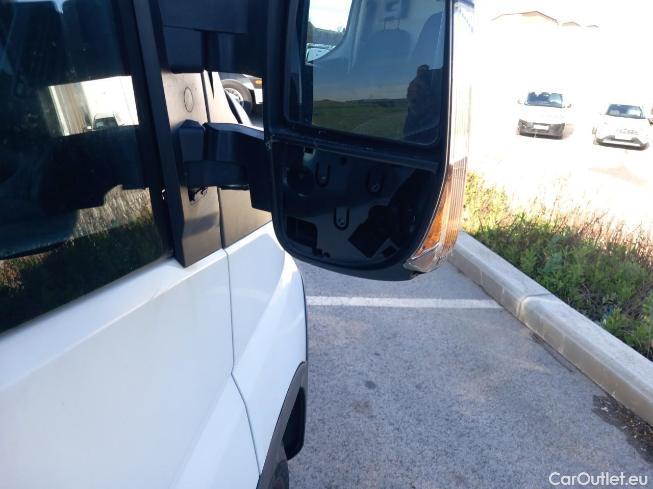  Iveco  Daily IVECO  / 2014 / 4P / furgón 2.3 TD 35S 14 V 4100/H2 #39