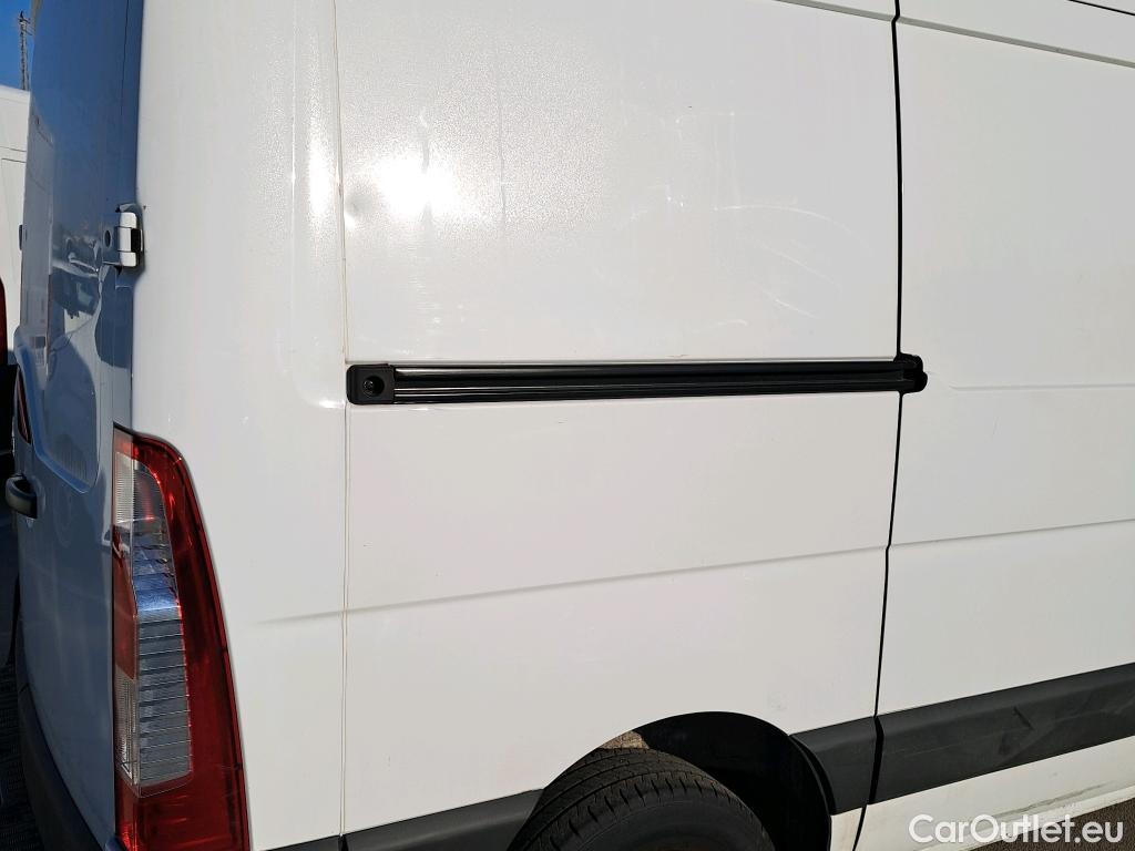  Land Rover  Discovery NISSAN Interstar / 2018 / 4P / furgón L1H1 3,5T 2.3dCi 99kW FWD GO #25