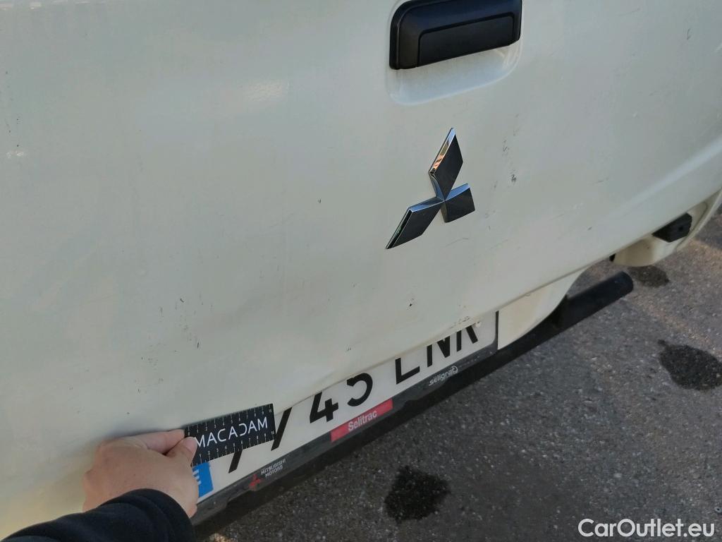  Mitsubishi  L200 MITSUBISHI  / 2019 / 4P / pickup doble cabina D/C 220 DI-D M-Pro Auto #5