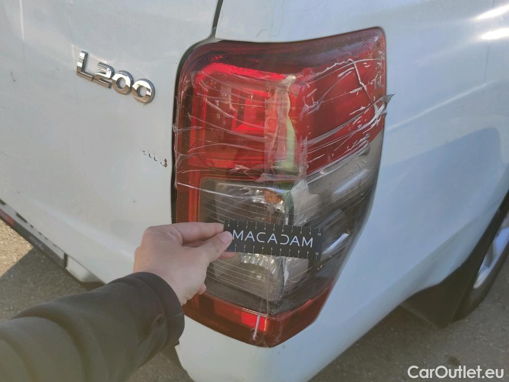  Mitsubishi  L200 MITSUBISHI  / 2019 / 4P / pickup doble cabina D/C 220 DI-D M-Pro Auto #12