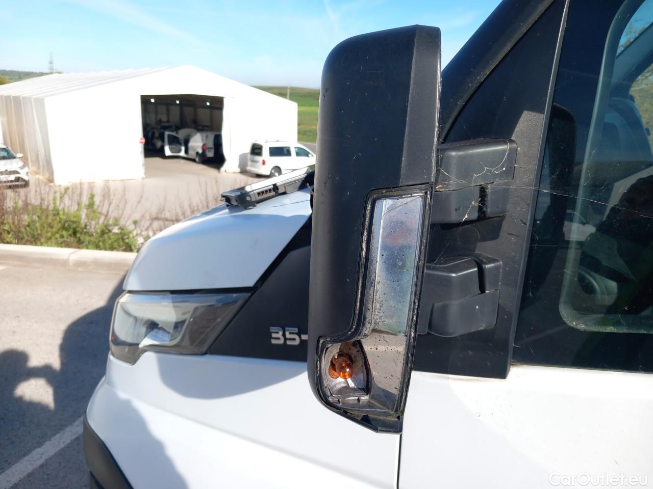  Iveco  Daily IVECO  / 2014 / 4P / furgón 2.3 TD 35S 14 V 4100/H2 #13