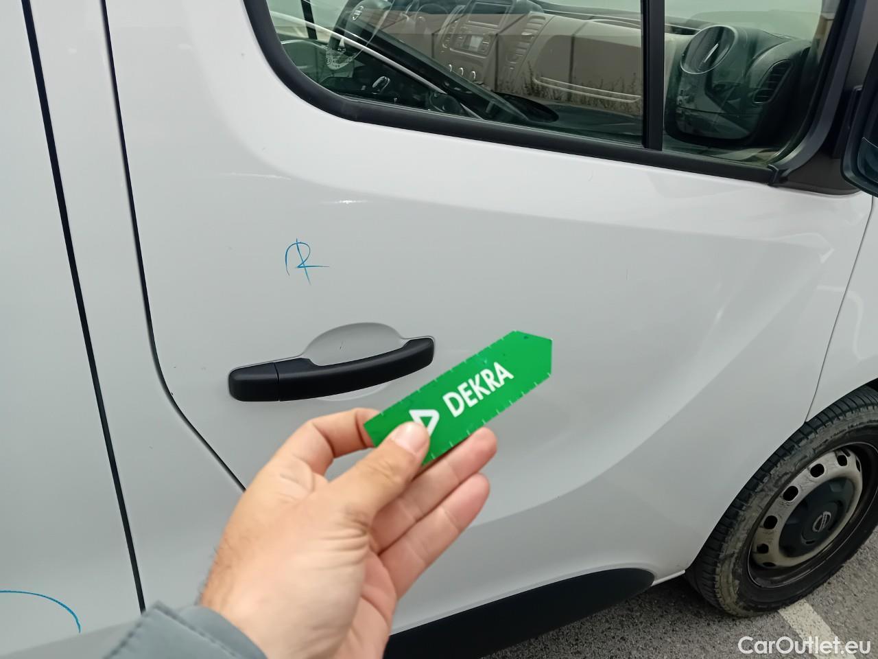  Nissan  NV300 NISSAN  / 2016 / 4P / furgón 2.0dCi 88kW (120CV) L1H1 1T Optima #24
