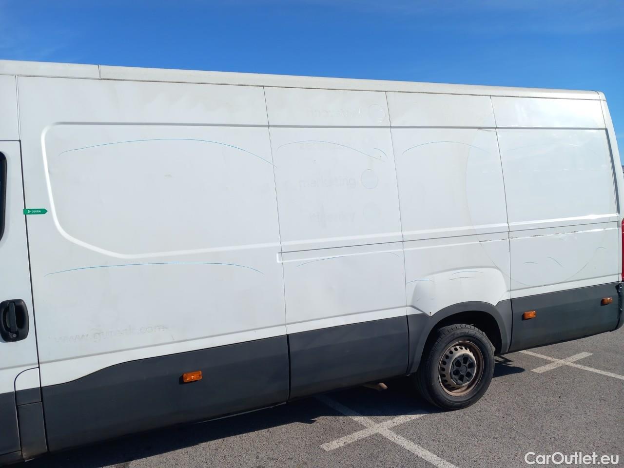  Iveco  Daily IVECO  / 2014 / 4P / furgón 2.3 TD 35S 14 V 4100/H2 #16