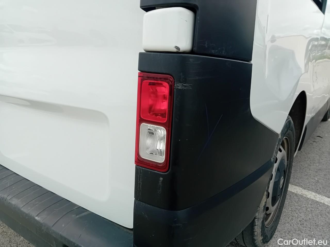  Nissan  NV300 NISSAN  / 2016 / 4P / furgón 2.0dCi 88kW (120CV) L1H1 1T Optima #21