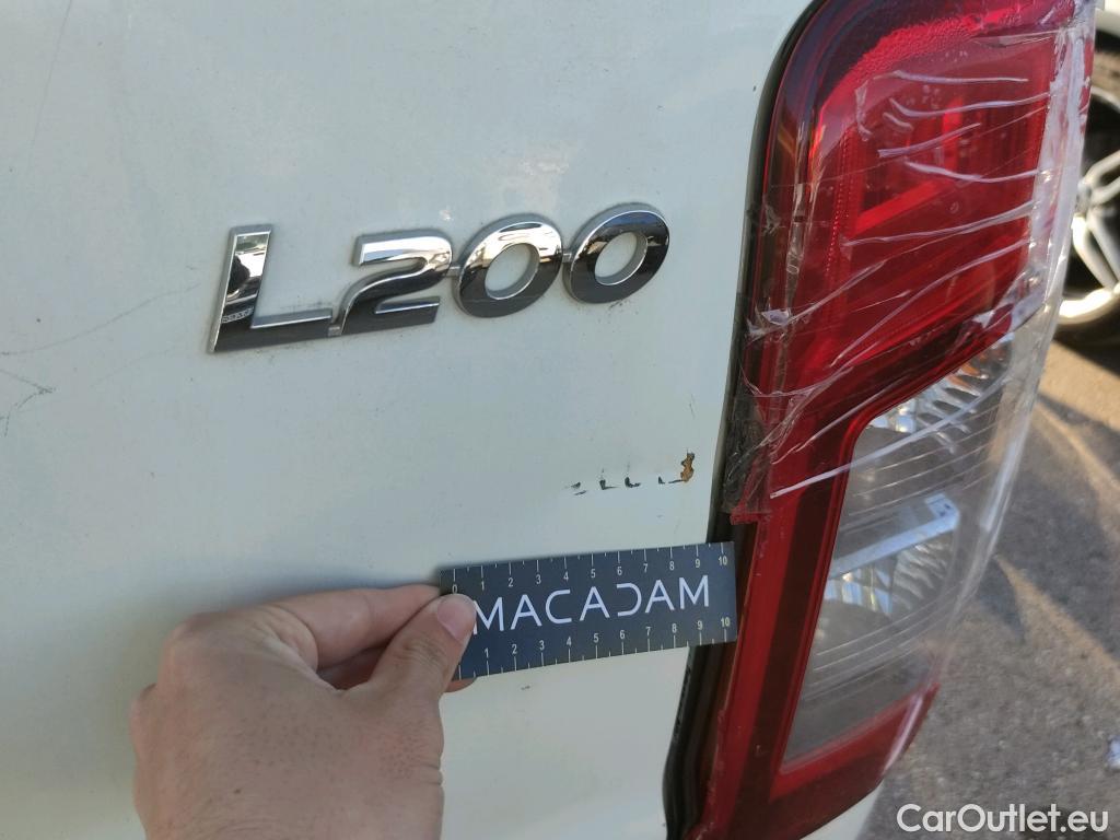  Mitsubishi  L200 MITSUBISHI  / 2019 / 4P / pickup doble cabina D/C 220 DI-D M-Pro Auto #8