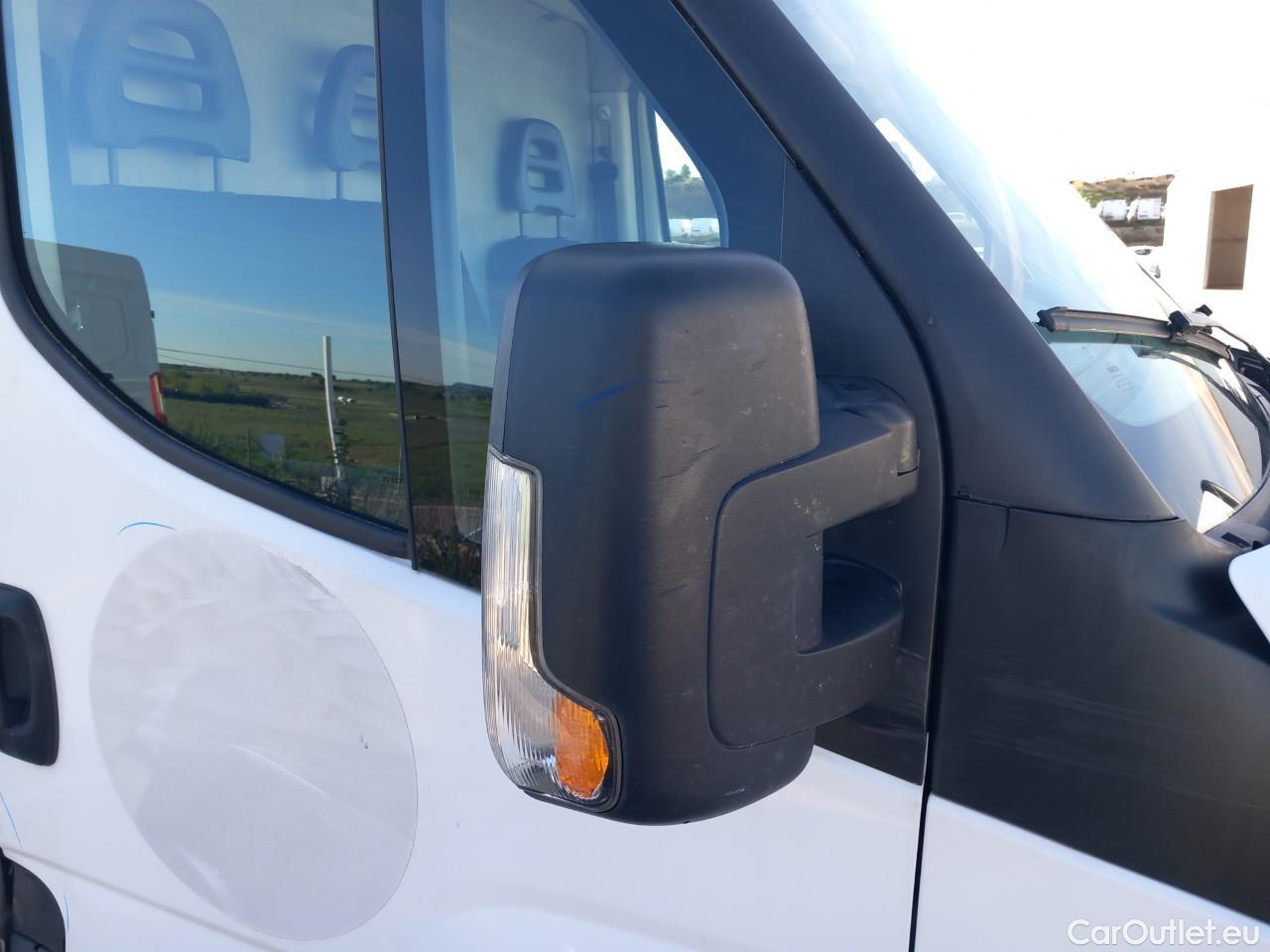  Iveco  Daily IVECO  / 2014 / 4P / furgón 2.3 TD 35S 14 V 4100/H2 #42