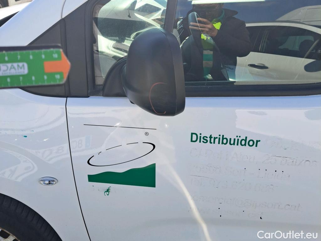  Peugeot  Partner PEUGEOT  / 2018 / 3P / furgón derivado de turismo Pro Standard 600kg BlueHDi 73kW (AC) #37