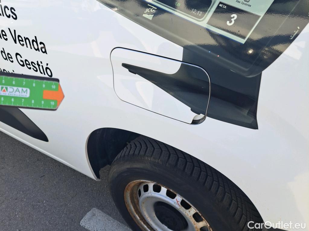 Peugeot  Partner PEUGEOT  / 2018 / 3P / furgón derivado de turismo Pro Standard 600kg BlueHDi 73kW (AC) #23