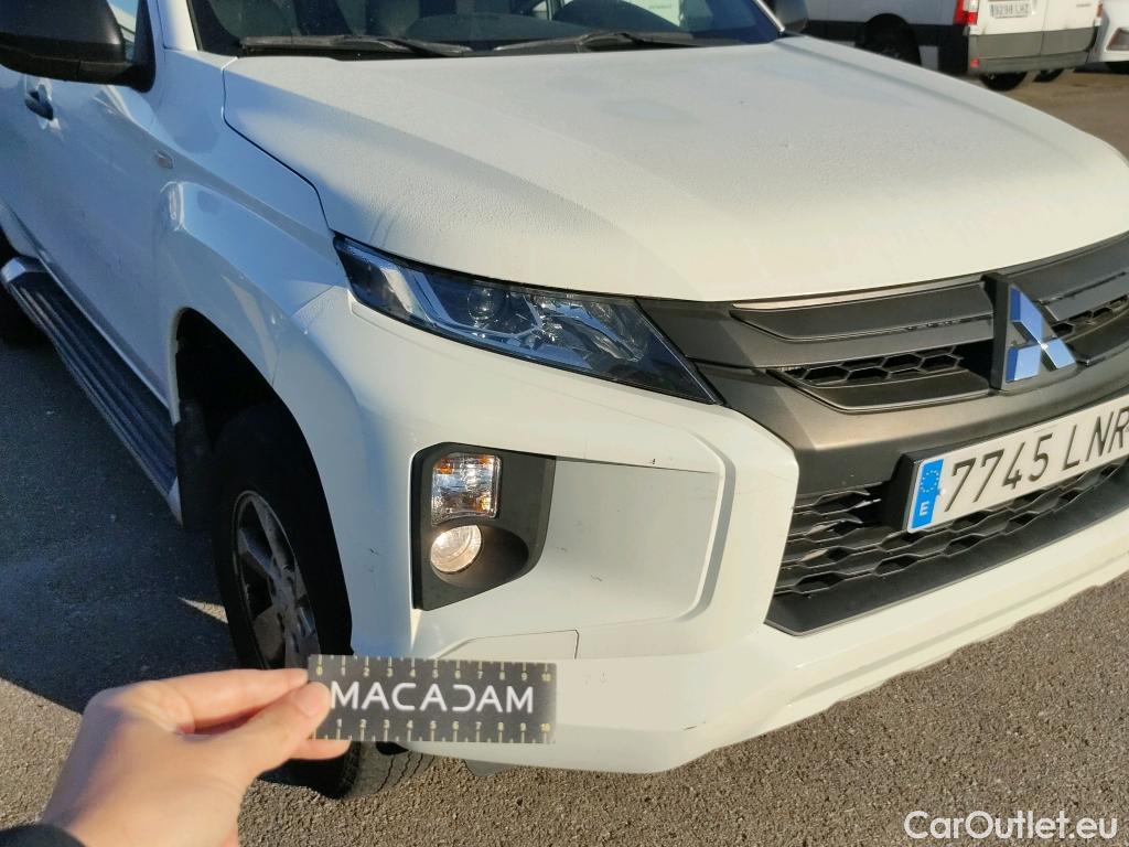  Mitsubishi  L200 MITSUBISHI  / 2019 / 4P / pickup doble cabina D/C 220 DI-D M-Pro Auto #21