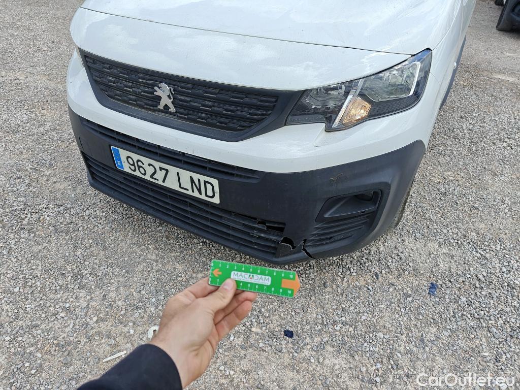  Peugeot  Partner PEUGEOT  / 2018 / 3P / furgón derivado de turismo Pro Standard 600kg BlueHDi 73kW (AC) #1