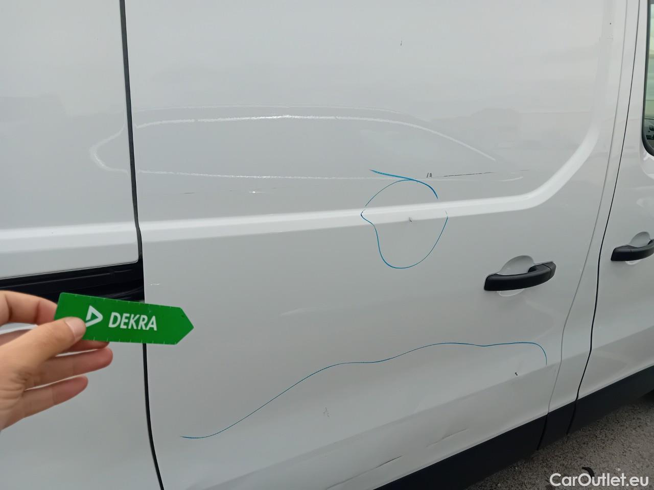  Nissan  NV300 NISSAN  / 2016 / 4P / furgón 2.0dCi 88kW (120CV) L1H1 1T Optima #23