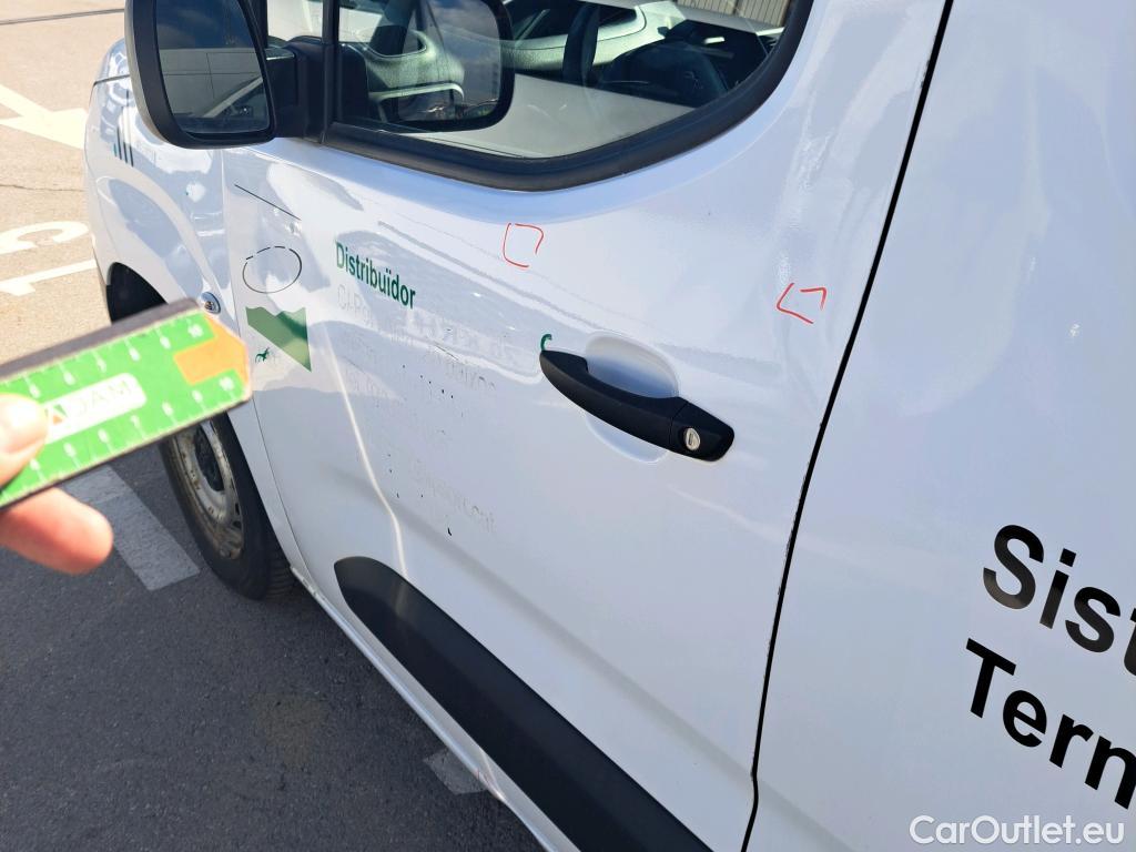  Peugeot  Partner PEUGEOT  / 2018 / 3P / furgón derivado de turismo Pro Standard 600kg BlueHDi 73kW (AC) #29
