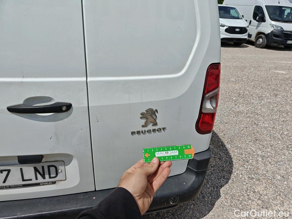  Peugeot  Partner PEUGEOT  / 2018 / 3P / furgón derivado de turismo Pro Standard 600kg BlueHDi 73kW (AC) #40