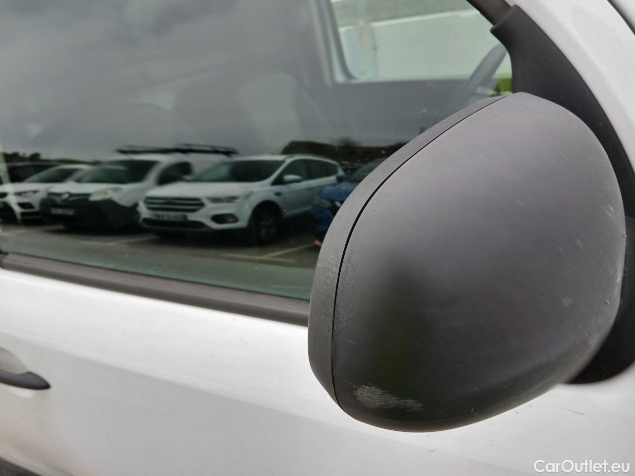  Renault  Kangoo  II Furgón Maxi 2p Profesional 1.5 dCi 95CV MT6 E6dT #28