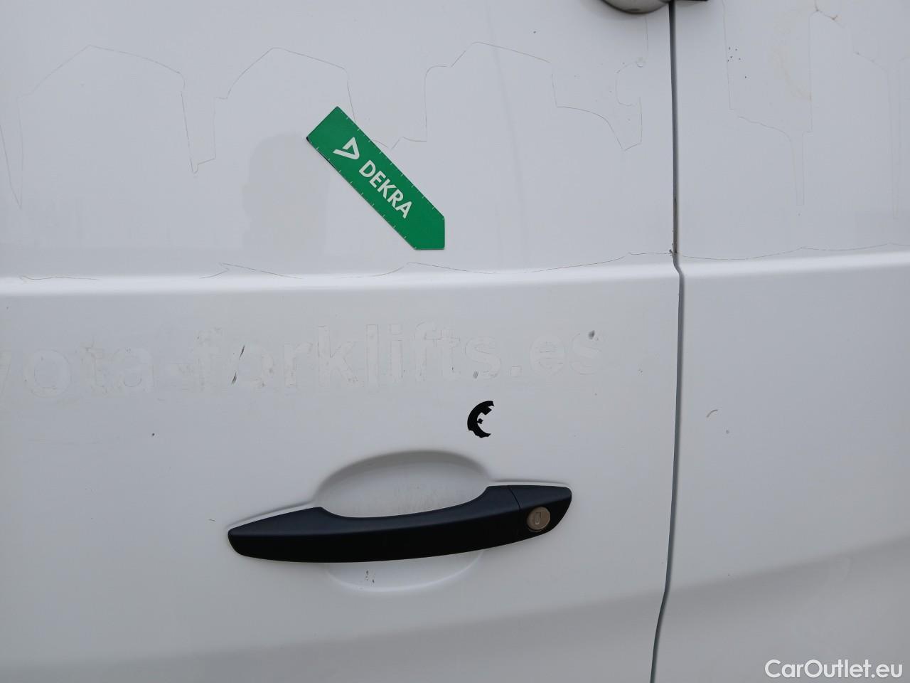  Toyota  Proace TOYOTA  / 2016 / 4P / furgón FU. MEDIO (L1) 2.0D 90kW COMFORT CARGA + #46
