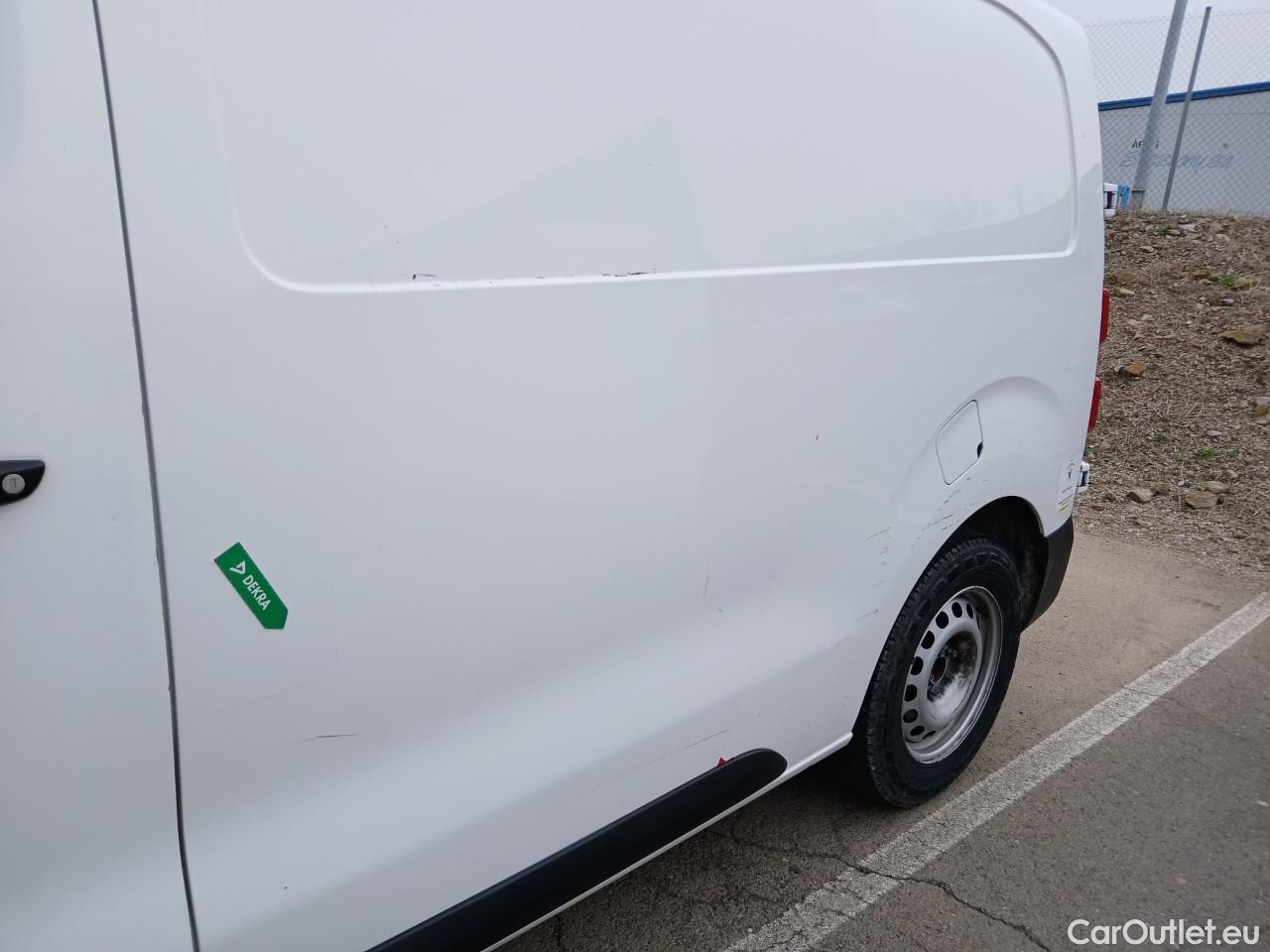  Toyota  Proace TOYOTA  / 2016 / 4P / furgón FU. MEDIO (L1) 2.0D 90kW COMFORT CARGA + #44