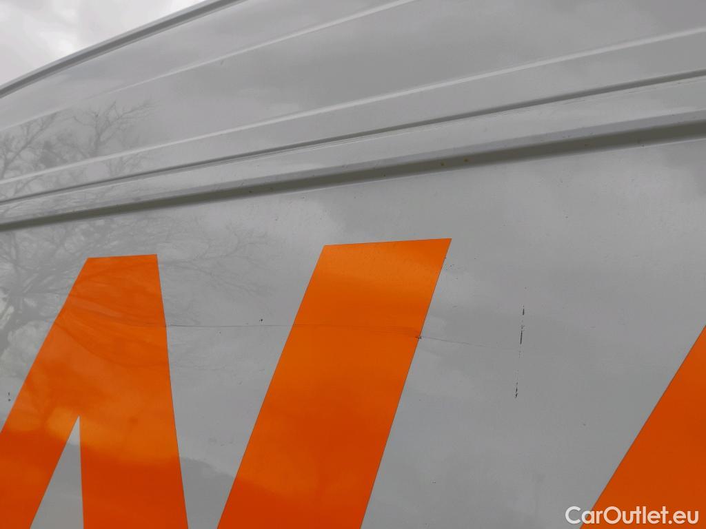  Volkswagen  Crafter  Furgón 30 Furgón BM TA FWD 2.0 TDI 100CV MT6 E6 #4