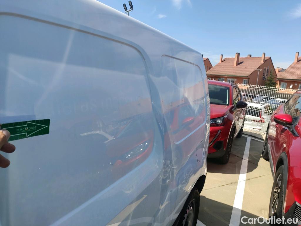  Renault  Kangoo  II Furgón Maxi 2p Profesional 1.5 dCi 95CV MT6 E6dT #17