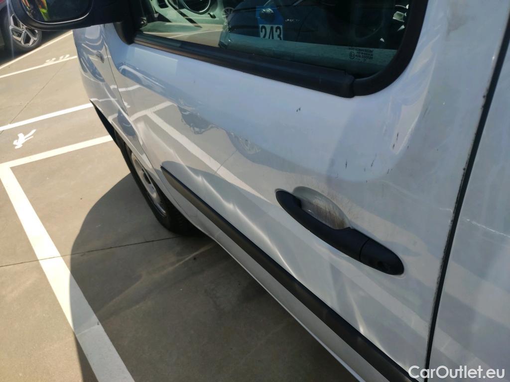  Renault  Kangoo  II Furgón Maxi 2p Profesional 1.5 dCi 95CV MT6 E6dT #26