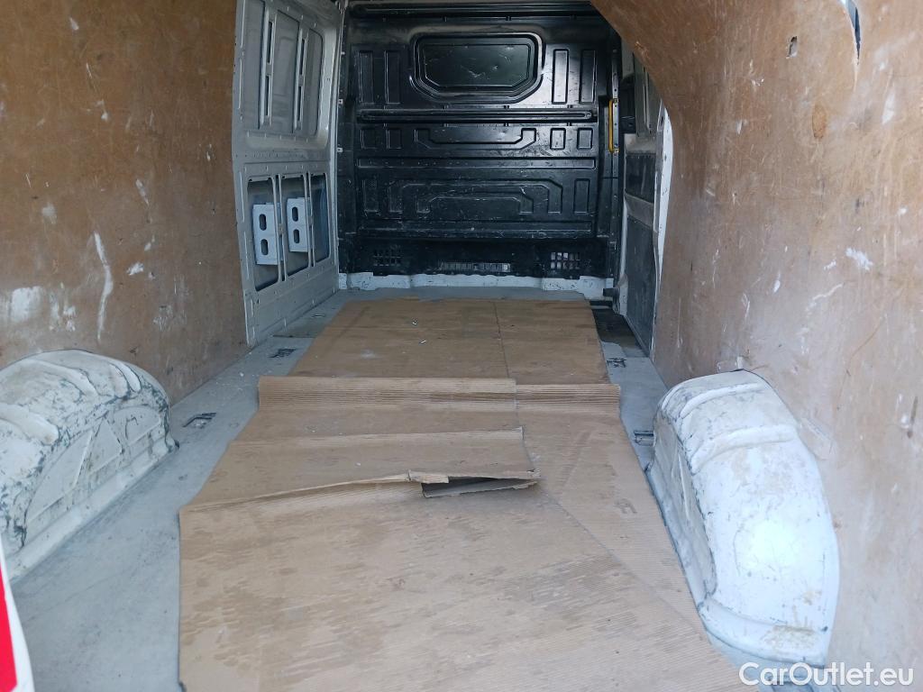  Volkswagen  Crafter  Furgón Furgón 35 BL TA FWD 2.0 TDI 140CV MT6 E6 #66