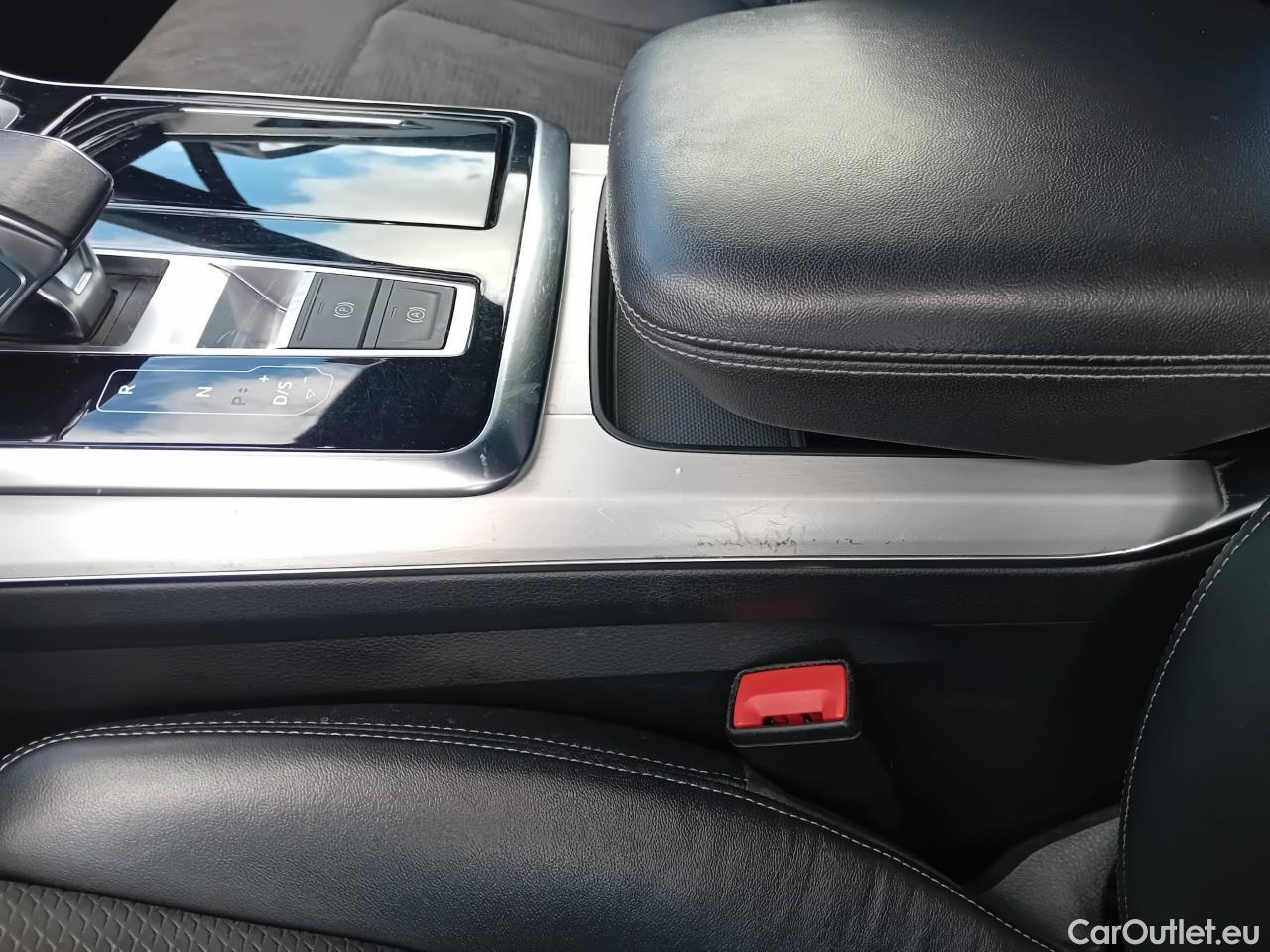  Audi  Q7 AUDI  / 2019 / 5P / todoterreno Black line 55 TFSIe 280kW(381CV) qua tip #6