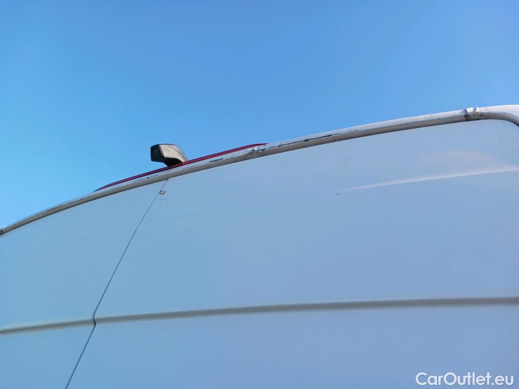  Volkswagen  Crafter  Furgón Furgón 35 BL TA FWD 2.0 TDI 140CV MT6 E6 #22