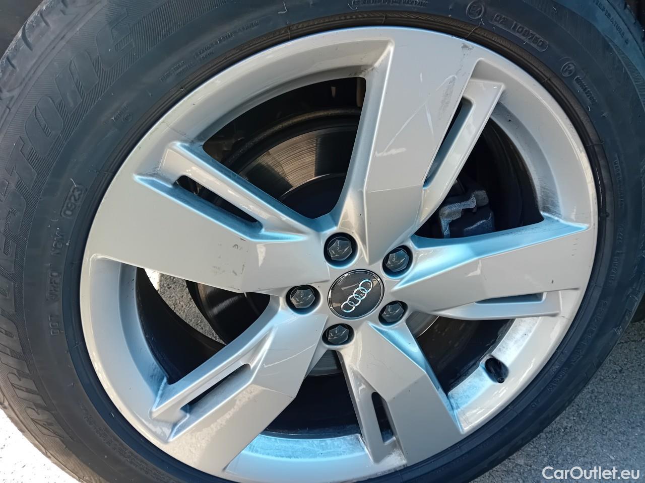 Audi  Q5 AUDI  / 2016 / 5P / todoterreno S line 55 TFSI E quattro S tronic #40