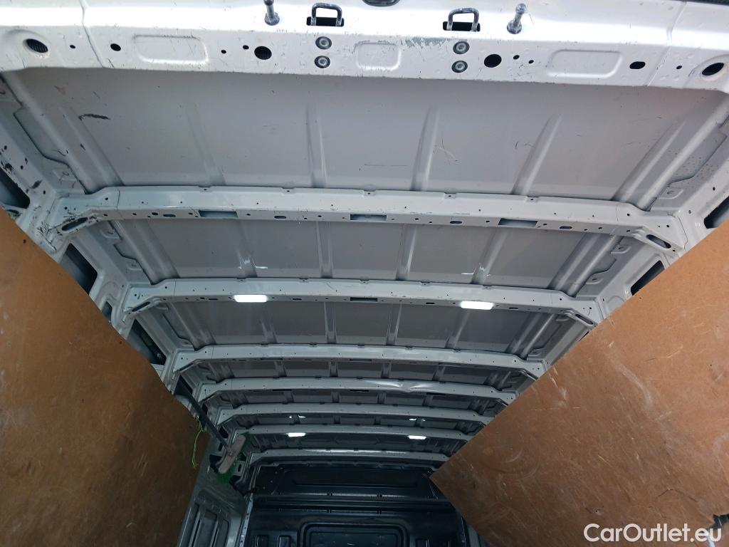  Volkswagen  Crafter  Furgón Furgón 35 BL TA FWD 2.0 TDI 140CV MT6 E6 #64