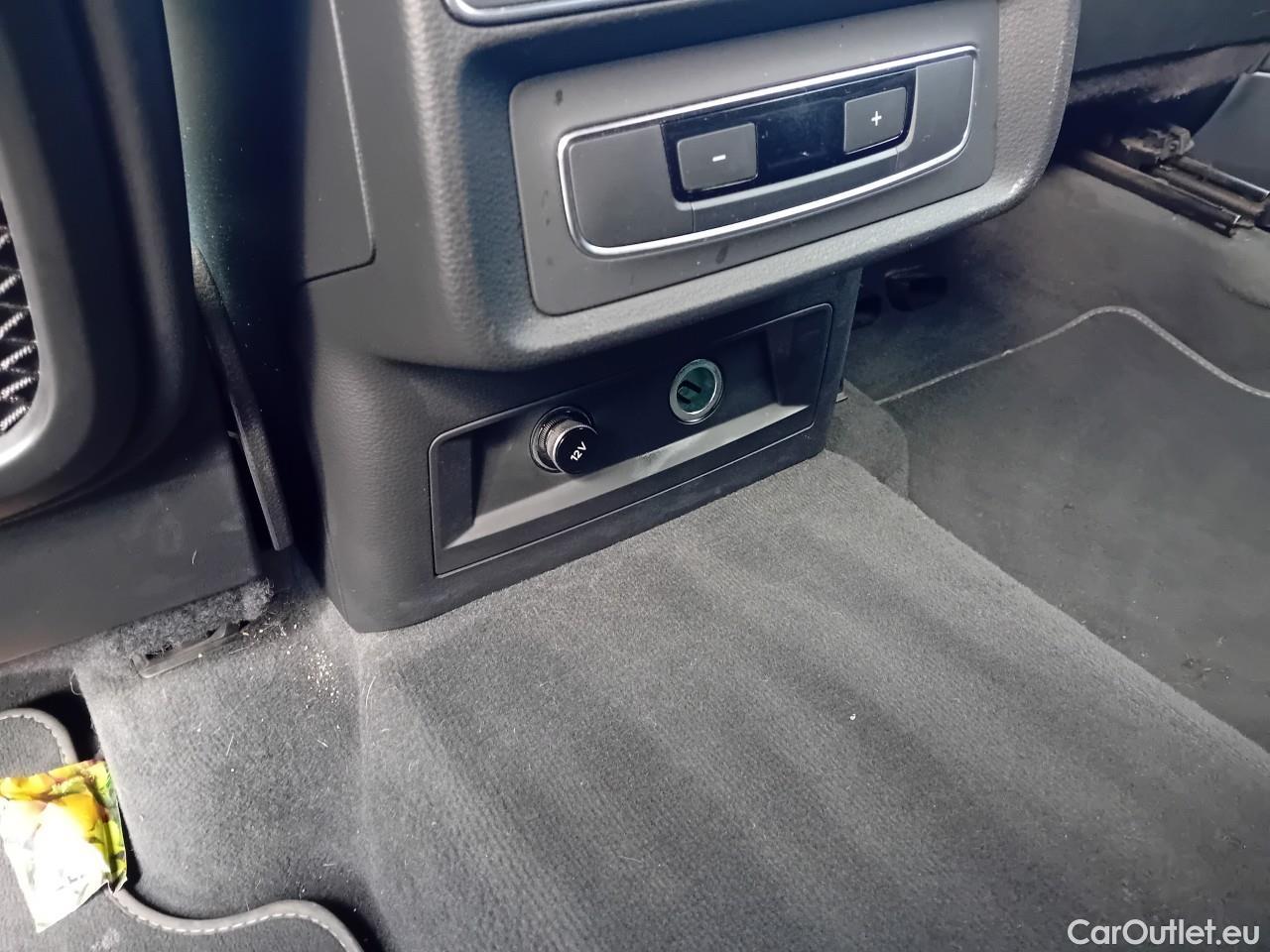  Audi  Q7 AUDI  / 2019 / 5P / todoterreno Black line 55 TFSIe 280kW(381CV) qua tip #25