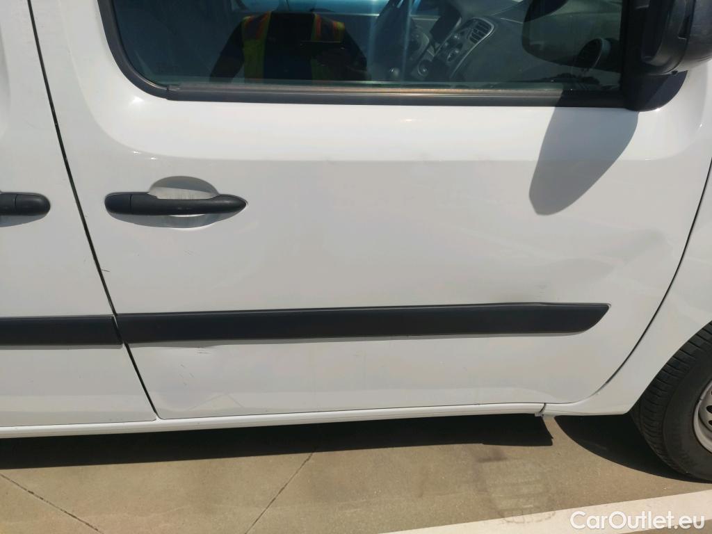  Renault  Kangoo  II Furgón Maxi 2p Profesional 1.5 dCi 95CV MT6 E6dT #28