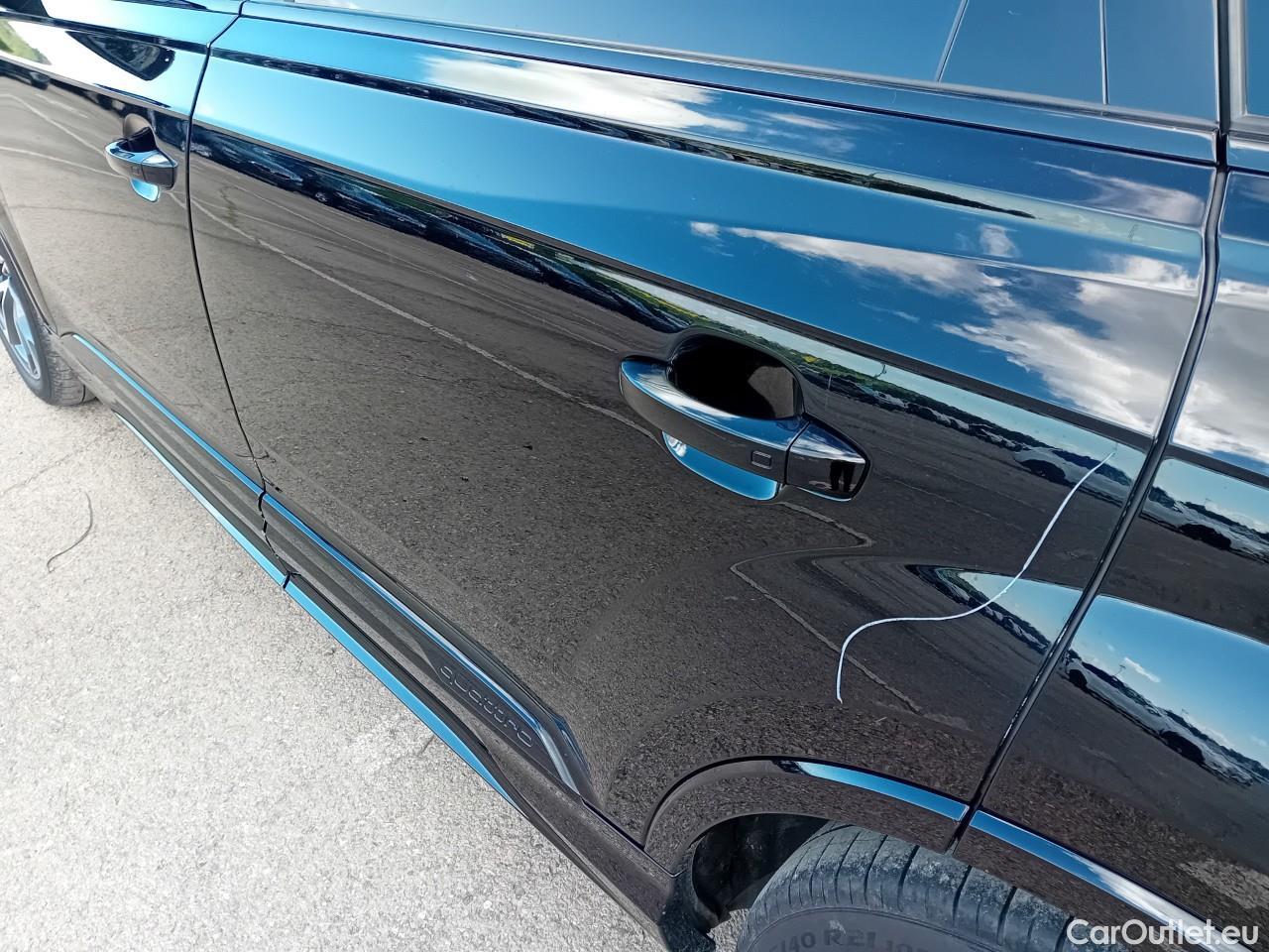  Audi  Q7 AUDI  / 2019 / 5P / todoterreno Black line 55 TFSIe 280kW(381CV) qua tip #28