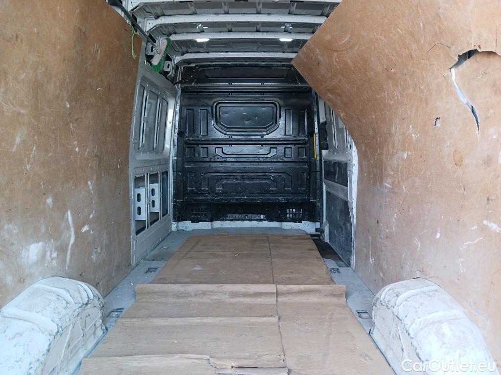  Volkswagen  Crafter  Furgón Furgón 35 BL TA FWD 2.0 TDI 140CV MT6 E6 #58