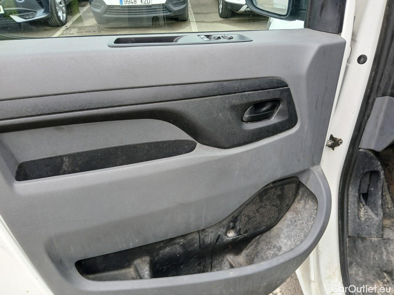  Toyota  Proace TOYOTA  / 2016 / 4P / furgón FU. MEDIO (L1) 2.0D 90kW COMFORT CARGA + #4