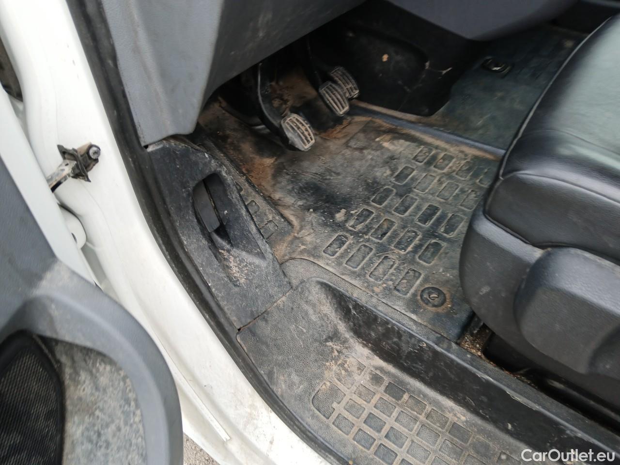  Toyota  Proace TOYOTA  / 2016 / 4P / furgón FU. MEDIO (L1) 2.0D 90kW COMFORT CARGA + #3