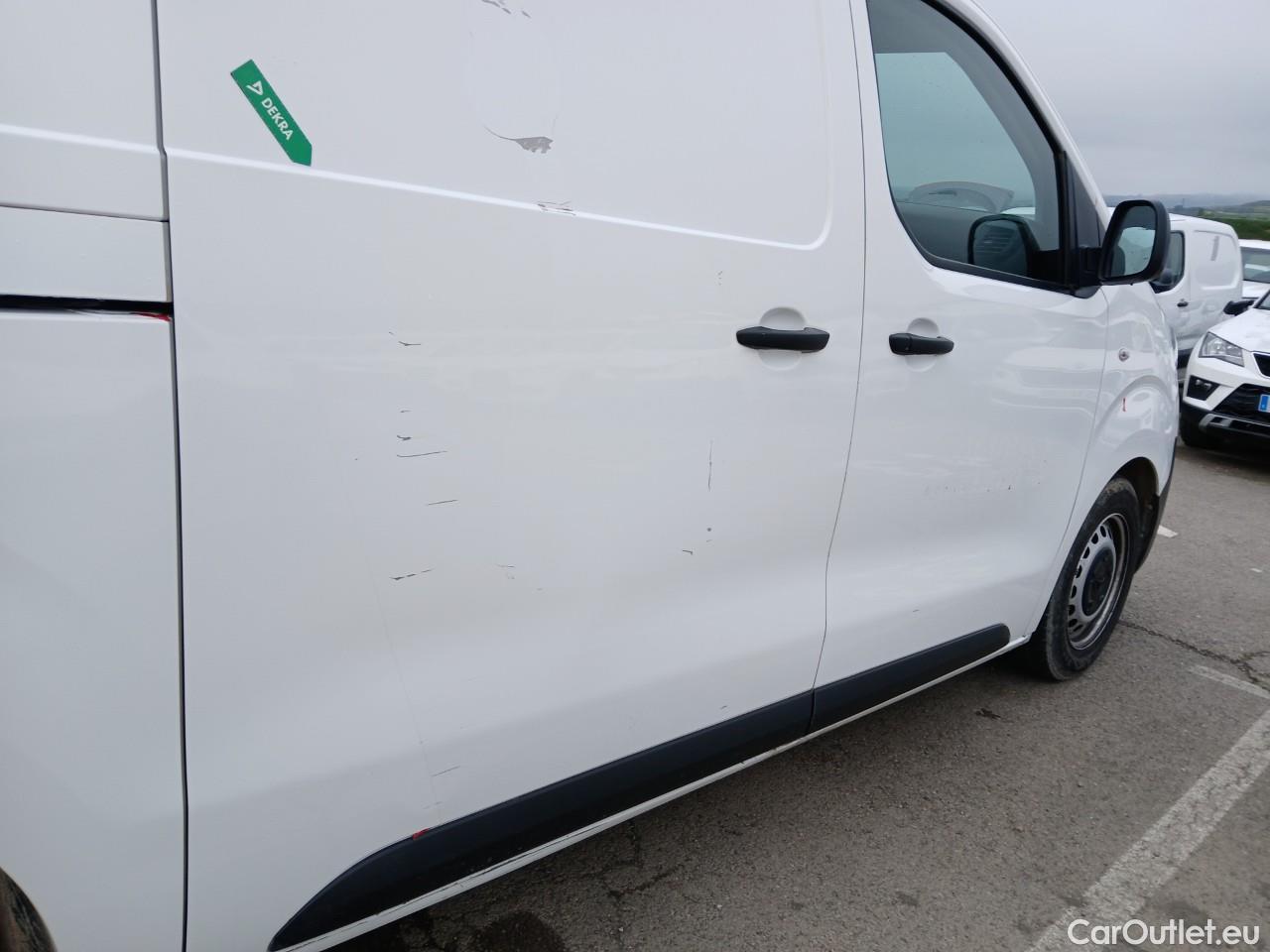  Toyota  Proace TOYOTA  / 2016 / 4P / furgón FU. MEDIO (L1) 2.0D 90kW COMFORT CARGA + #58