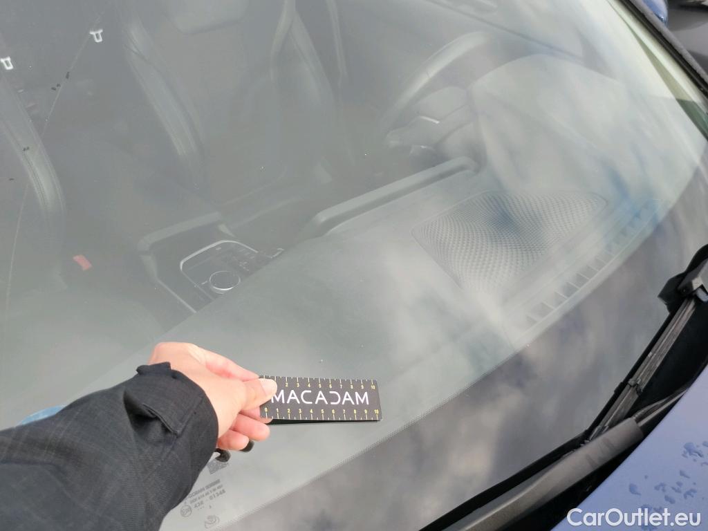  Bmw  Serie 3 BMW  / 2018 / 4P / sedán 320e #11