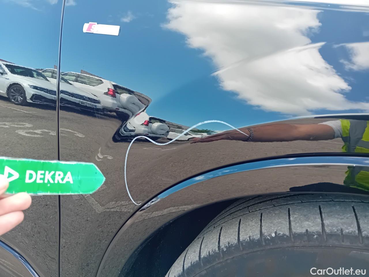  Audi  Q7 AUDI  / 2019 / 5P / todoterreno Black line 55 TFSIe 280kW(381CV) qua tip #54