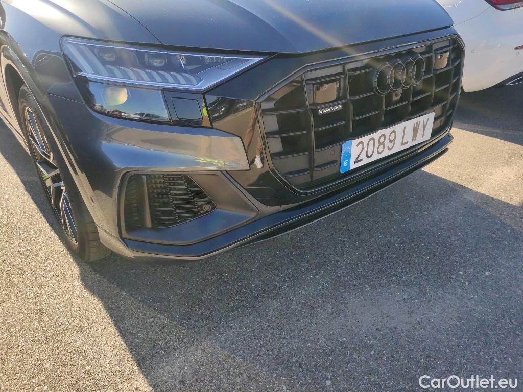  Audi  Q8 AUDI  / 2018 / 5P / todoterreno 55 TFSIe 280kW Black Line Pl quattro tip #30